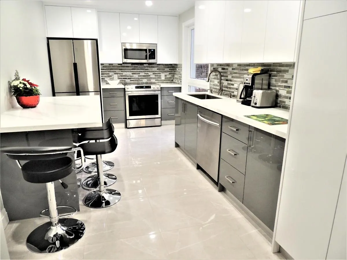 Iresidence In Toronto - Fantastic Vacation Home With Breakfast קנדה