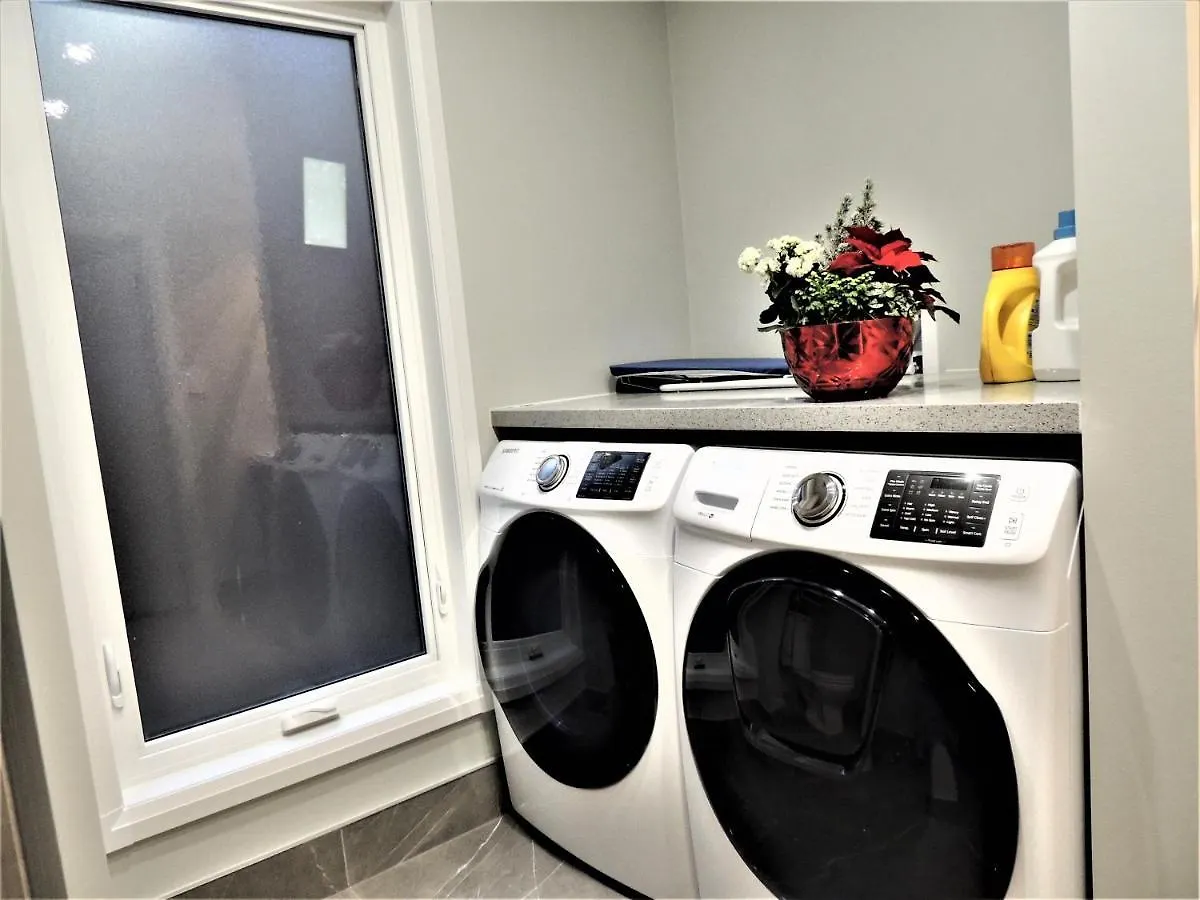 Iresidence In Toronto - Fantastic Vacation Home With Breakfast קנדה