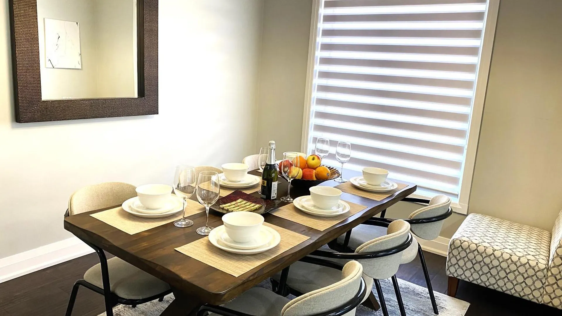 Iresidence In Toronto - Fantastic Vacation Home With Breakfast 0*,  Canada