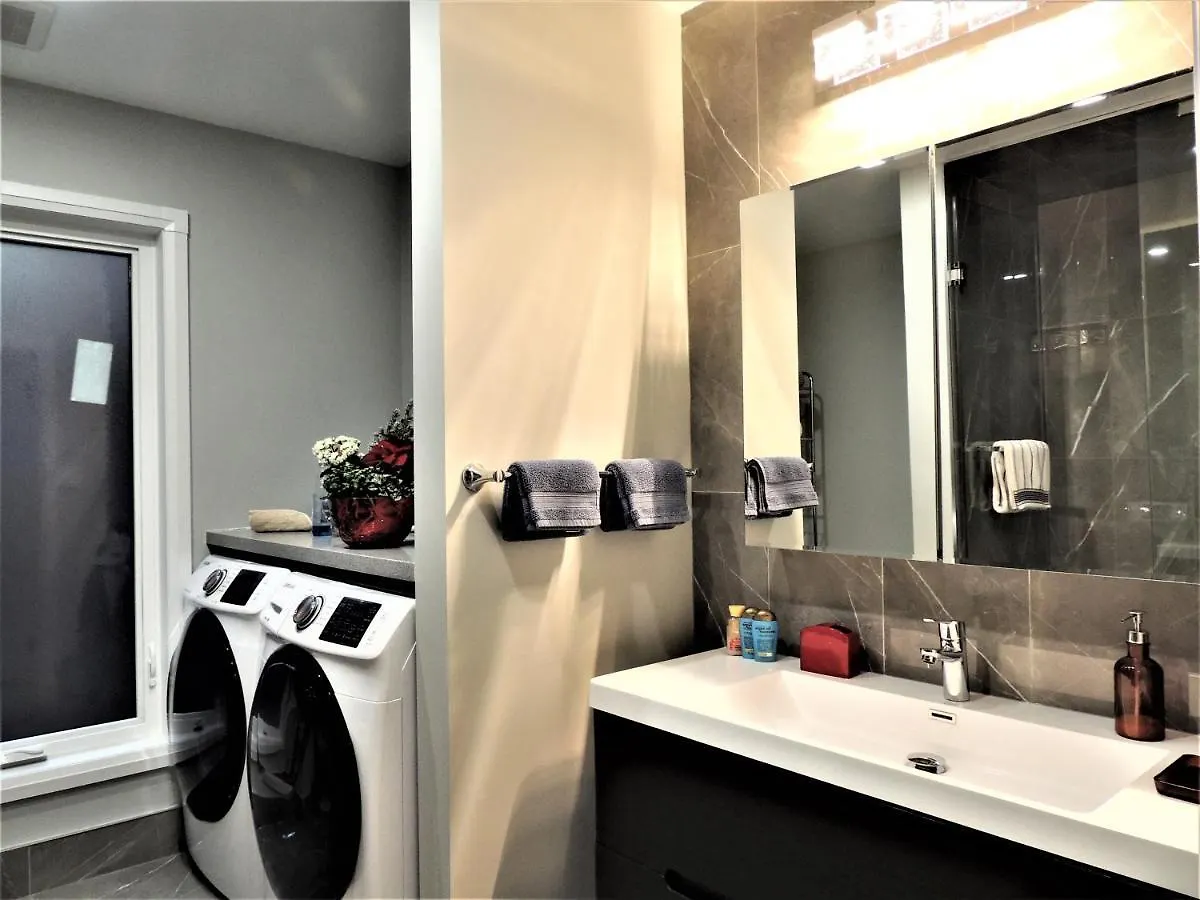 Holiday home Iresidence In Toronto - Fantastic Vacation Home With Breakfast